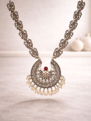 Silver Hasli Nacklace