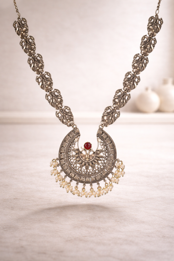 Silver Hasli Nacklace